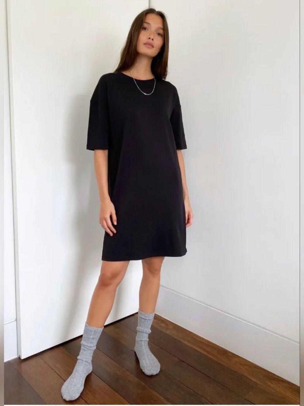 Aritzia Babaton Black Rocket Dress Short Half Sleeve Tee Shirt Like NEW Medium